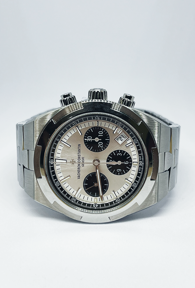 Overseas Chronograph 5520V/210A-B686